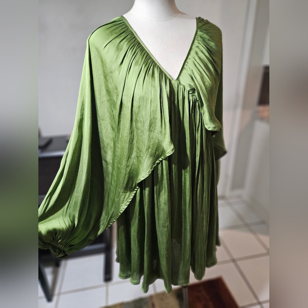 Dee Dee Green Women's Dress, Size Small, Satin Sheen